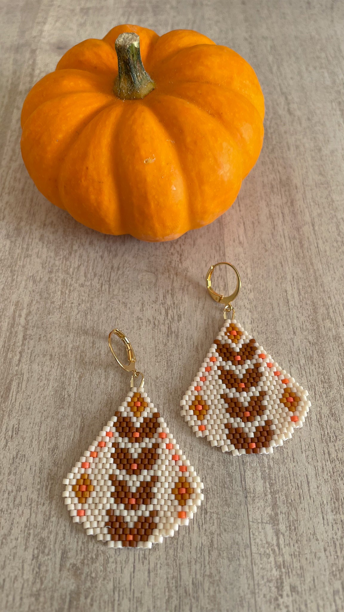 Crunchy Leaves Beaded Earring Pattern - Digital Download
