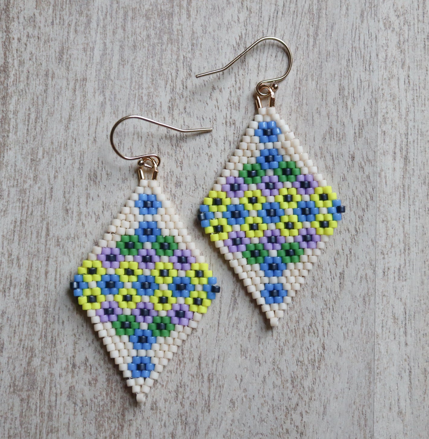 Flower Fields Spring Diamond Earrings Pattern - Digital Download