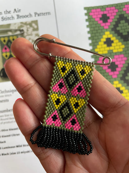 Peyote Stitch Brooch Tutorial + Pattern