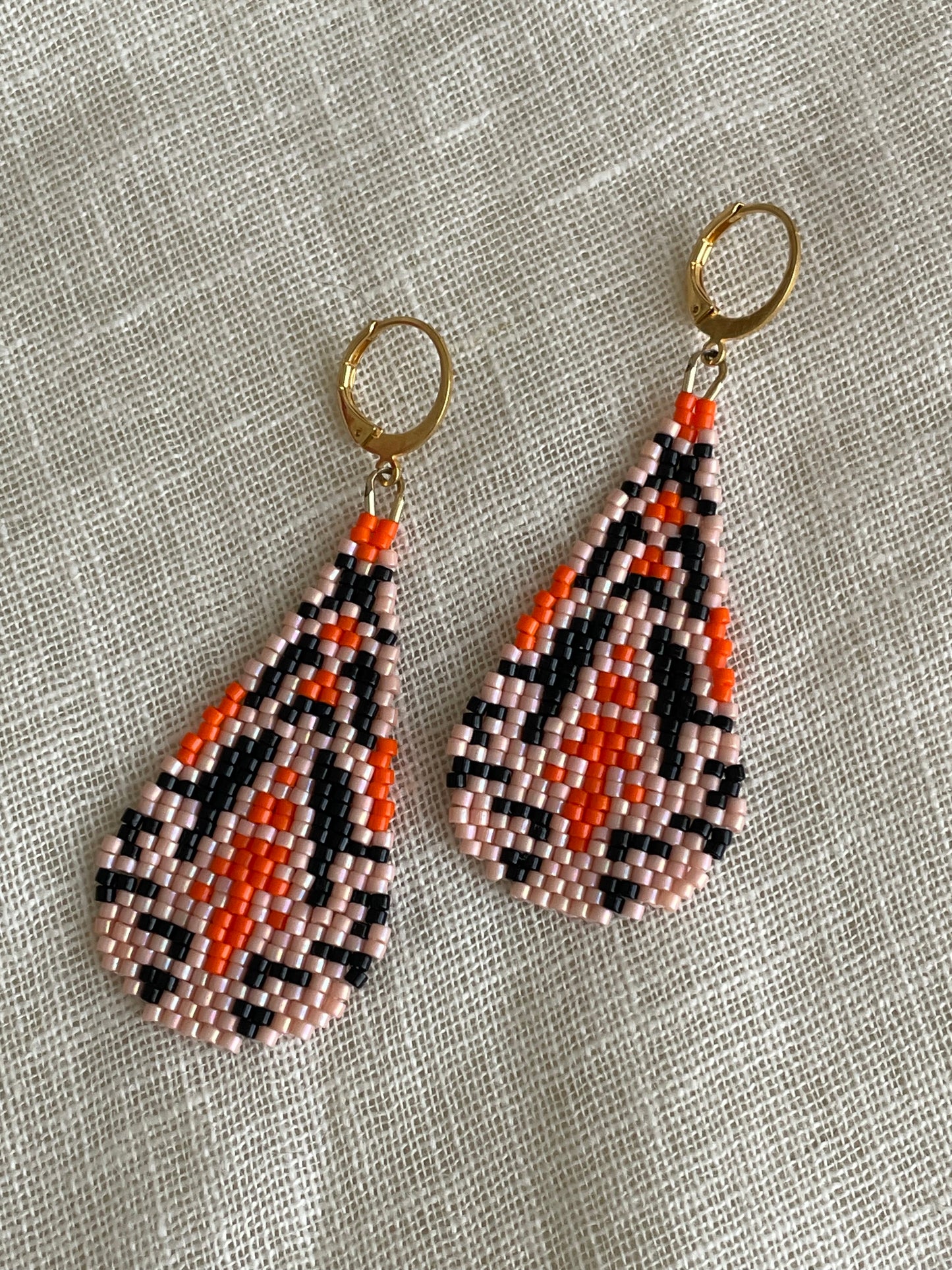 Apantesis Beaded Earring Pattern