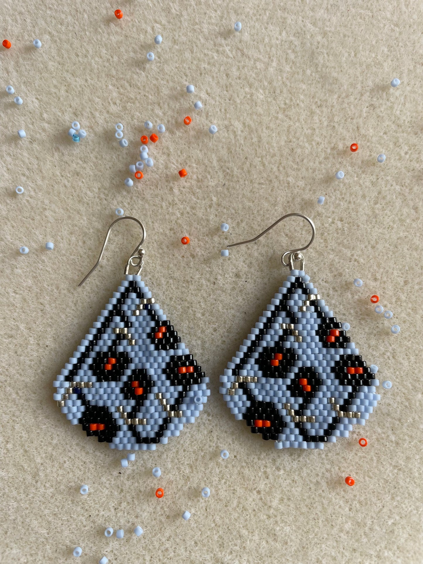 Night Poppies Beaded Earring Pattern PDF