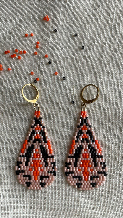 Apantesis Beaded Earring Pattern